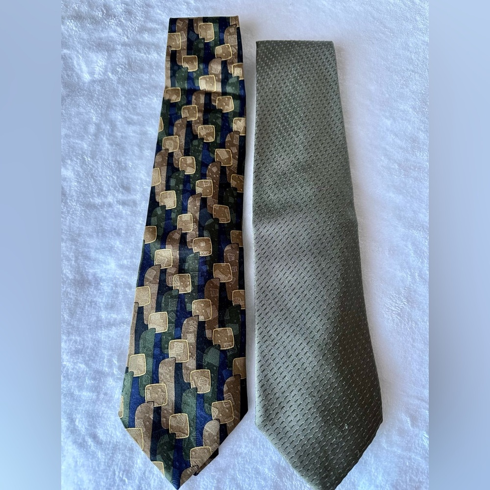 2 MENS Neck ties